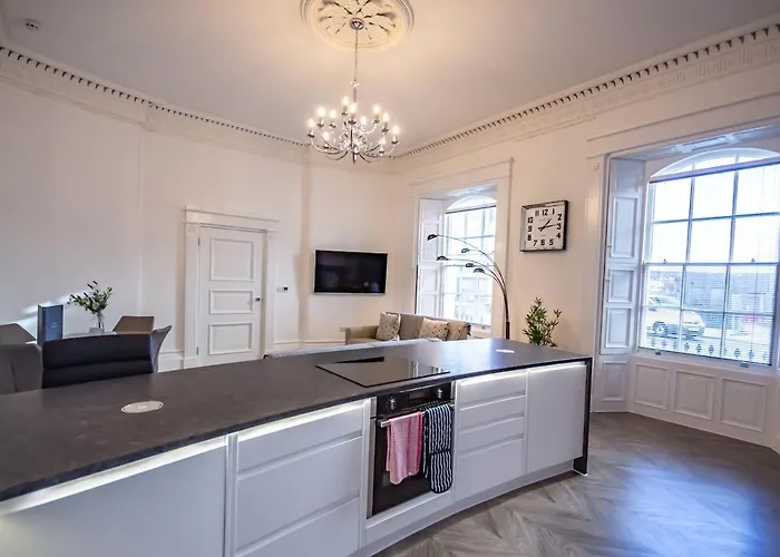 Luxury 1 Bedroom Ground Floor Apartment
